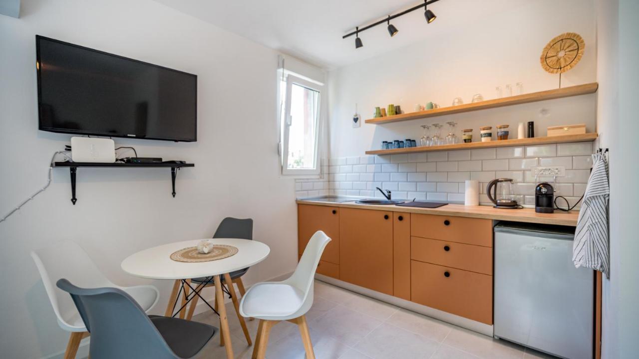 Cozy Apartment, 10 Minutes Walking Distance From The Old Town Κότορ Εξωτερικό φωτογραφία